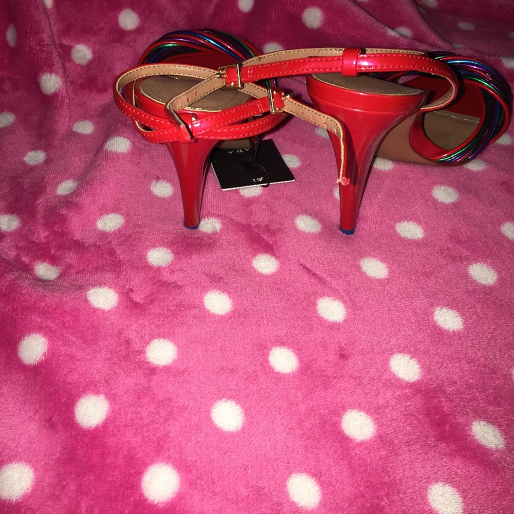 Sandal - Picture 4 of 4